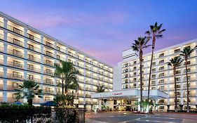 Fairfield By Marriott Anaheim Resort